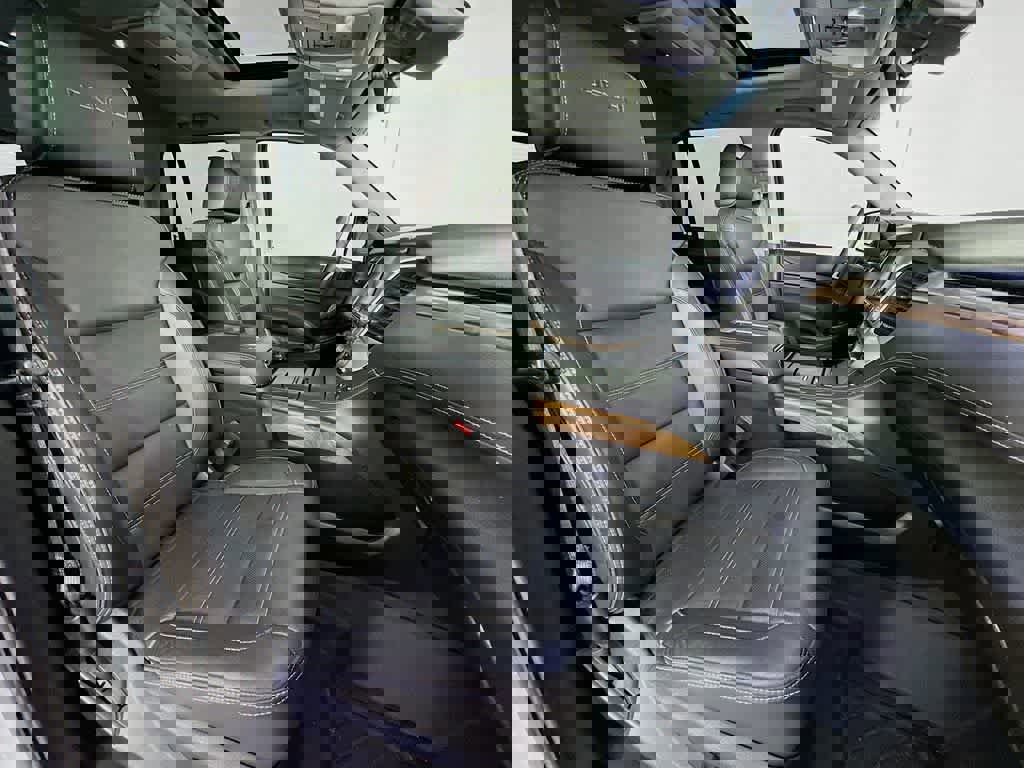 Used 2019 GMC Yukon Denali w/ Open Road Package image 18