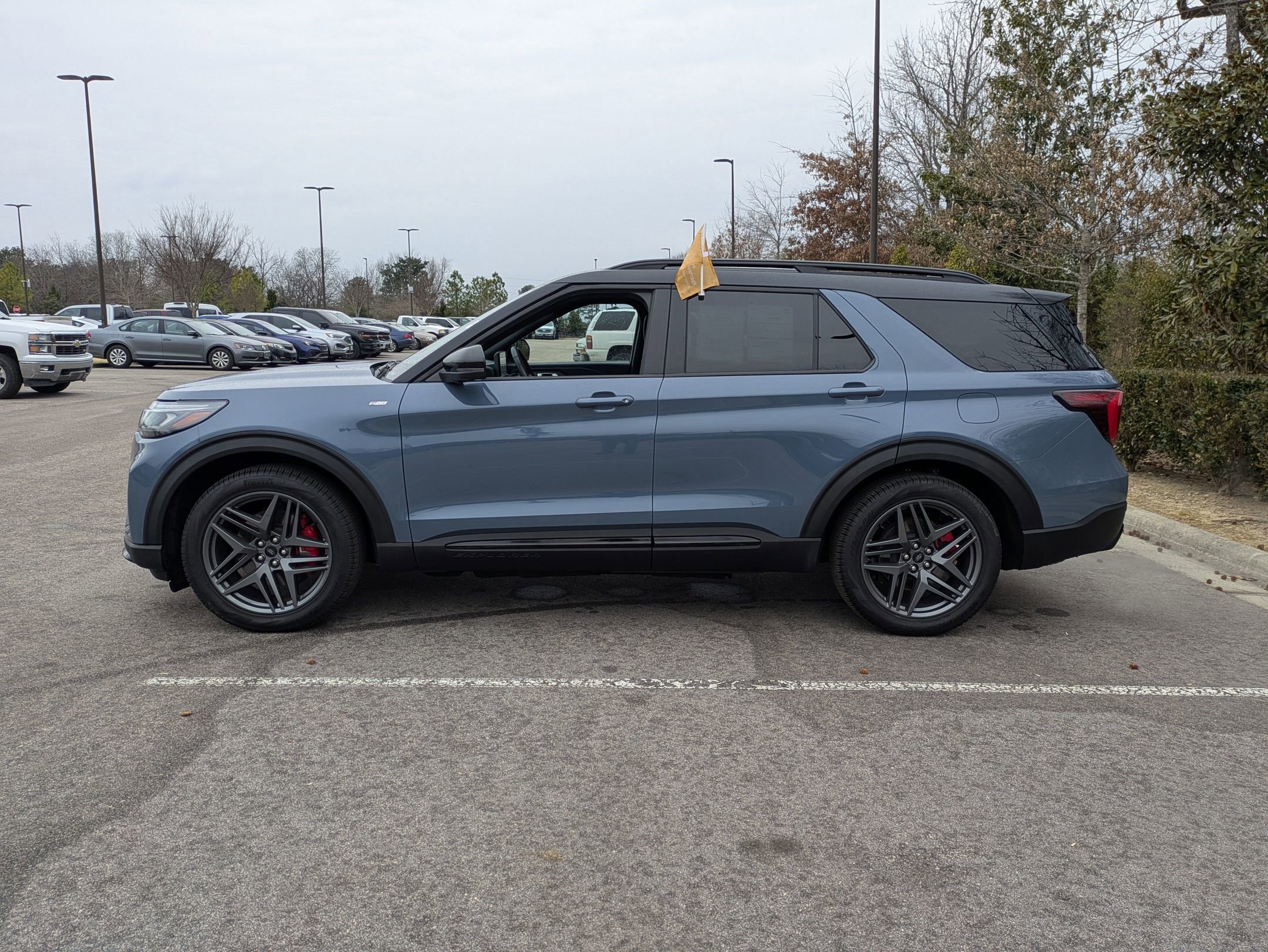 Certified 2025 Ford Explorer ST-Line w/ Premium Package image 3