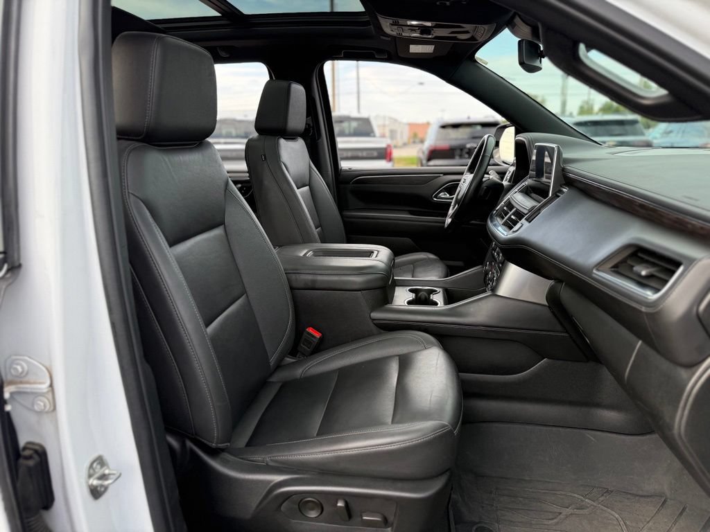 Used 2024 Chevrolet Tahoe Z71 w/ Luxury Package AWD/4WD image 18