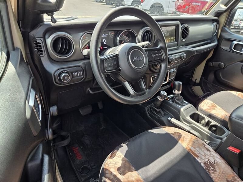 Used 2022 Jeep Wrangler Sport AWD/4WD image 12
