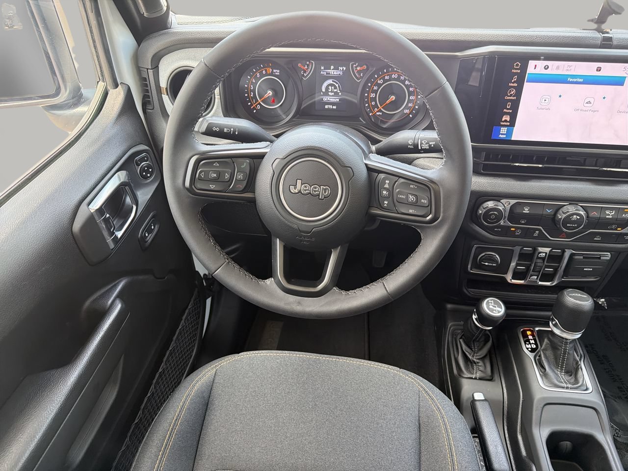 Used 2025 Jeep Gladiator Sport AWD/4WD image 13