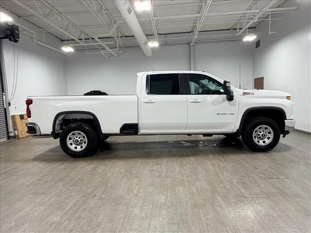 Used 2024 Chevrolet Silverado 3500 LT w/ Safety Package AWD/4WD image 3