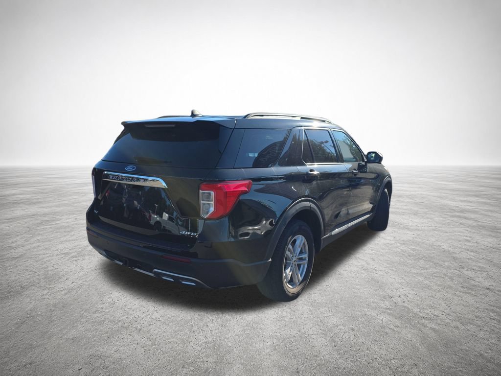 Certified 2022 Ford Explorer XLT w/ Equipment Group 202A AWD/4WD image 8