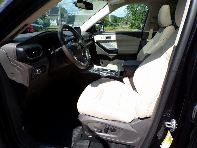 Certified 2022 Ford Explorer Platinum w/ Technology Package image 17