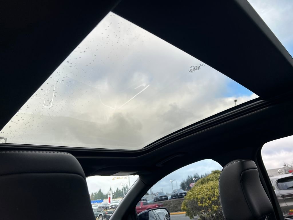 Certified 2022 Ford Edge ST w/ Equipment Group 401A image 31