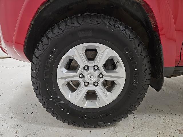 Used 2021 Toyota 4Runner SR5 image 33