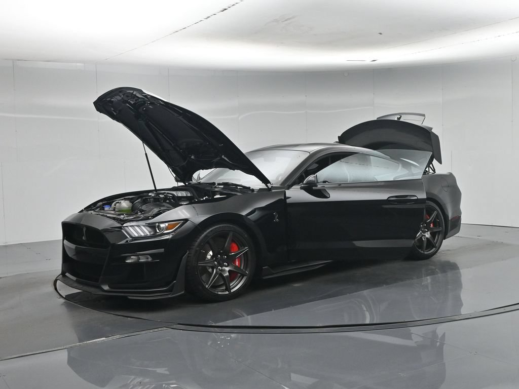 Certified 2022 Ford Mustang Shelby GT500 w/ Carbon Fiber Track Pack RWD image 33