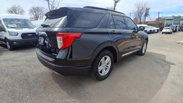 Certified 2022 Ford Explorer XLT w/ Equipment Group 202A image 8