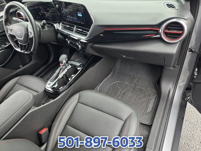 Used 2025 Chevrolet Trax RS w/ Sunroof Package FWD image 18