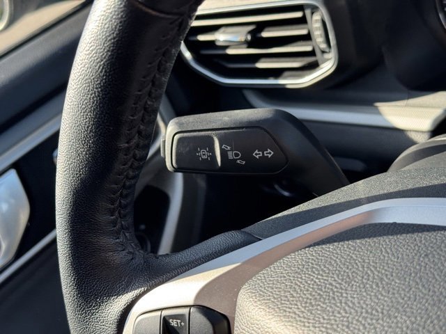 Certified 2022 Ford Explorer XLT w/ Equipment Group 202A image 34