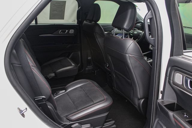 Certified 2025 Ford Explorer ST AWD/4WD image 13