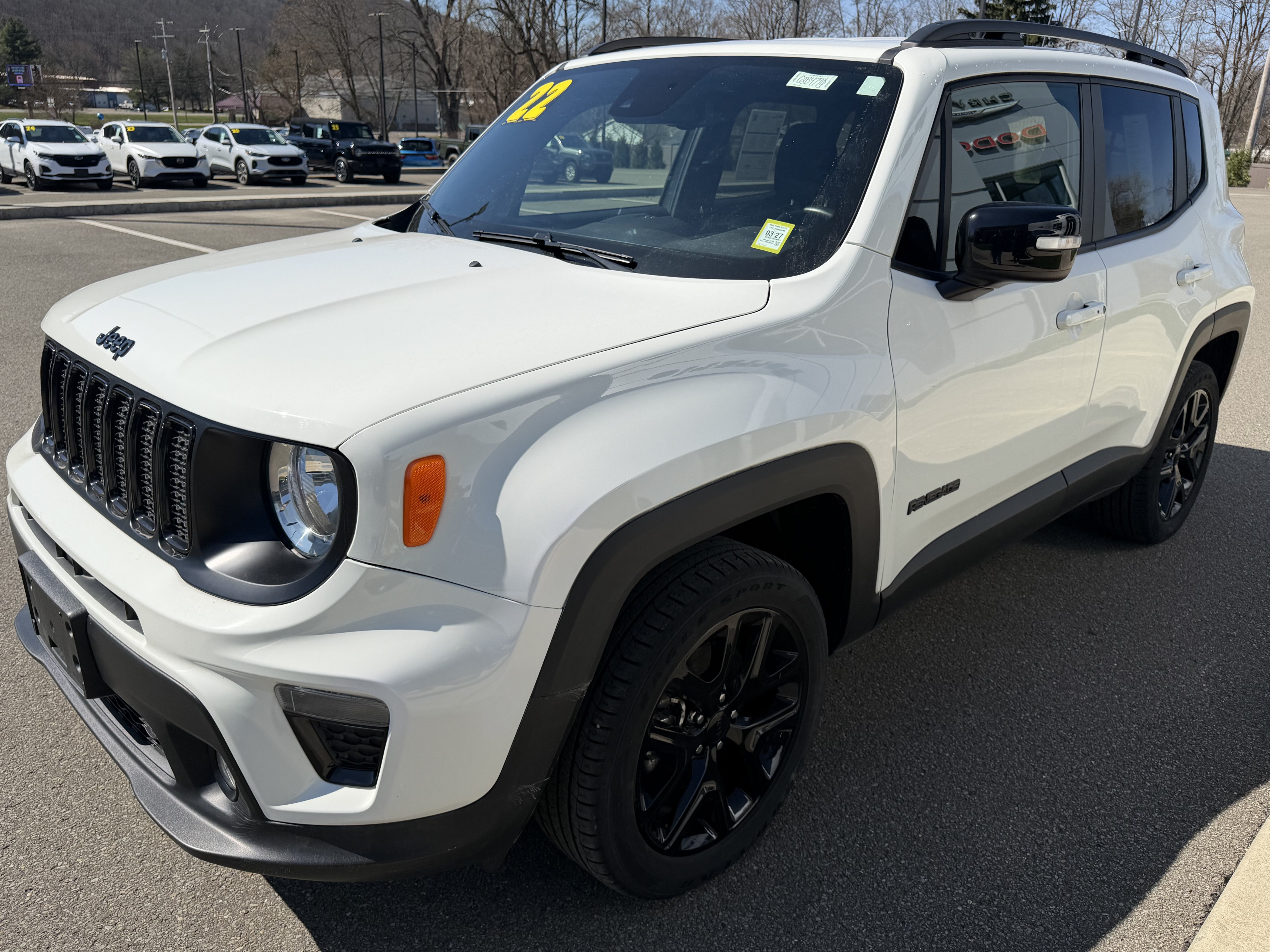 Used 2022 Jeep Renegade Altitude w/ Convenience Group AWD/4WD image 5