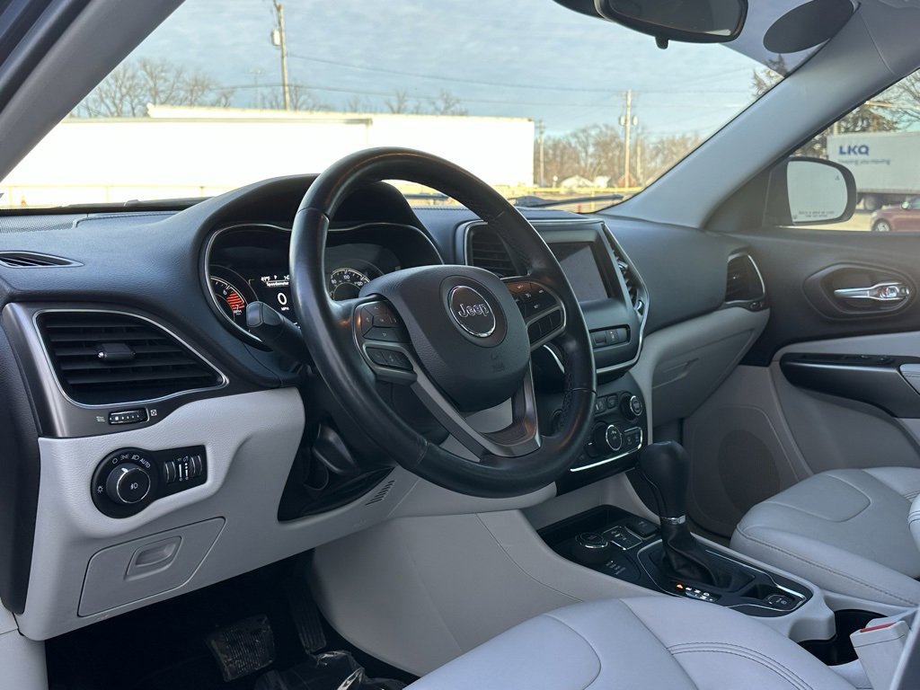 Used 2021 Jeep Cherokee Latitude Plus image 10