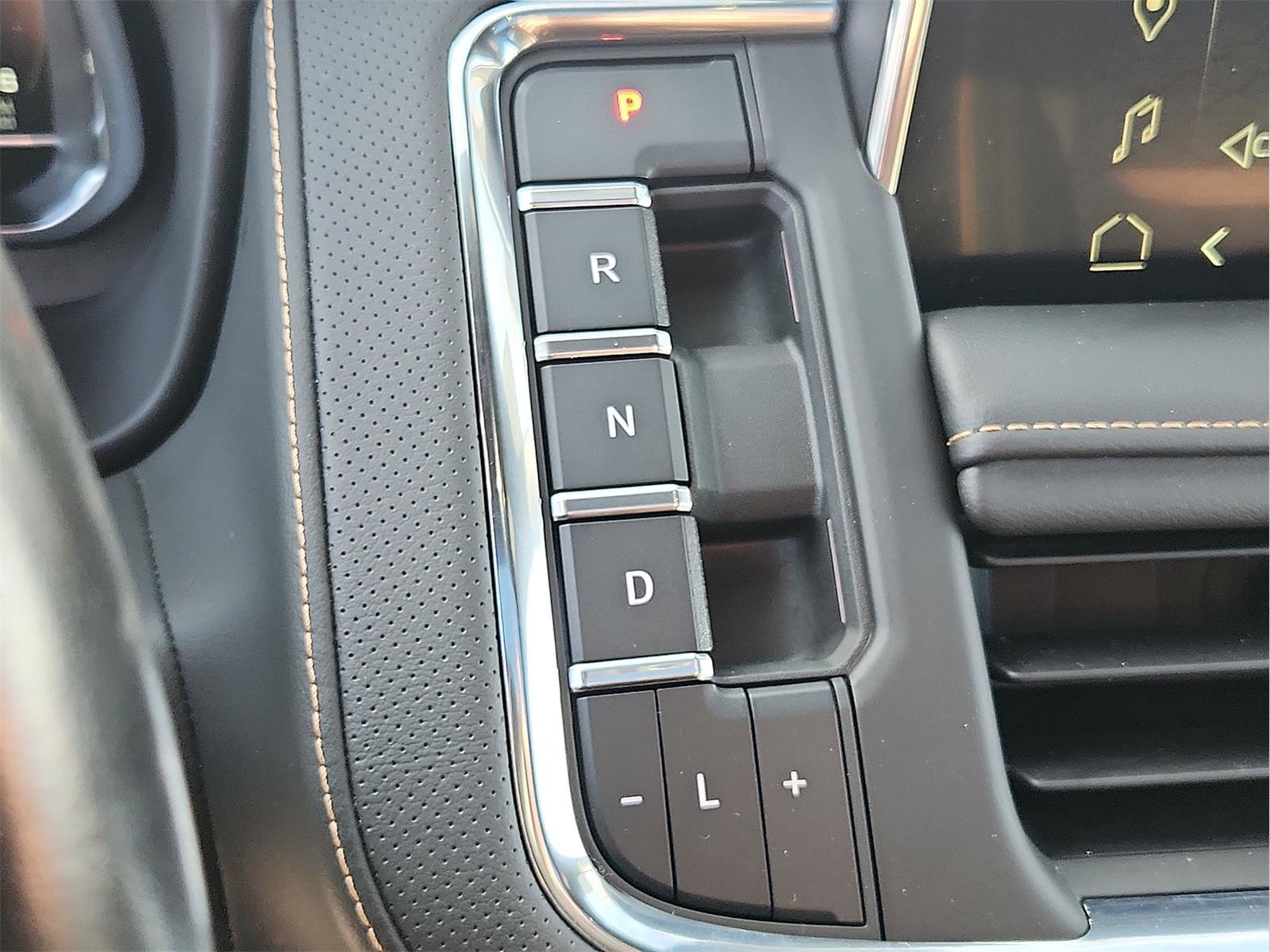 Used 2022 GMC Yukon AT4 w/ Max Trailering Package AWD/4WD image 25