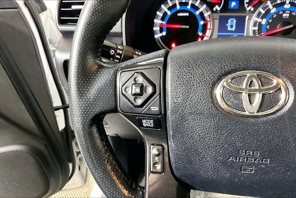 Used 2018 Toyota 4Runner TRD Off-Road Premium AWD/4WD image 14