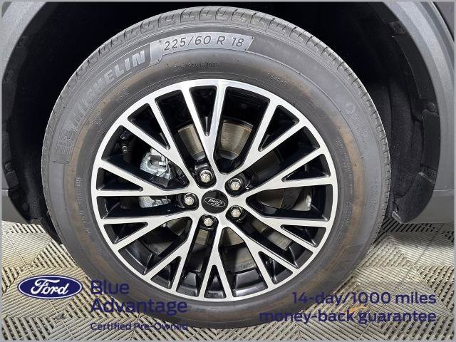 Certified 2025 Ford Escape SE w/ PHEV Premium Package image 14