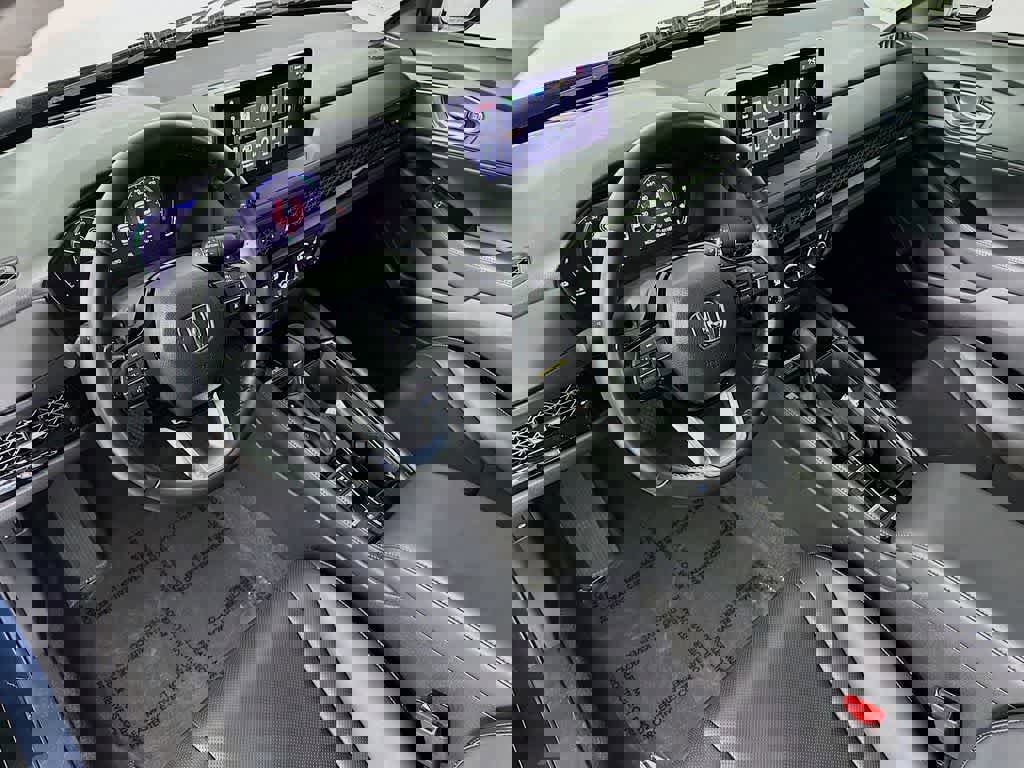 Used 2024 Honda Accord Touring image 2