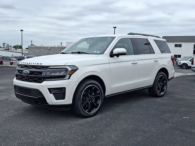 Certified 2024 Ford Expedition Limited AWD/4WD image 3