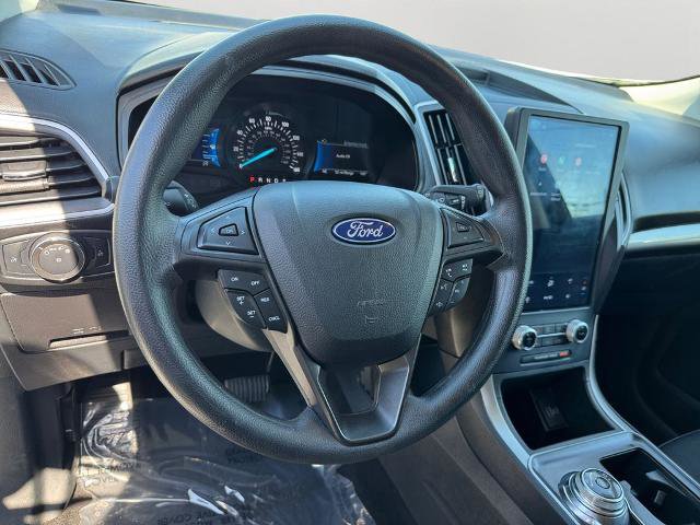 Certified 2022 Ford Edge SE w/ Black Appearance Package AWD/4WD image 16