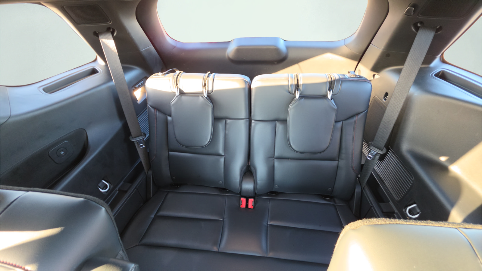 Certified 2025 Ford Explorer ST w/ Sun And Sound Package AWD/4WD image 27