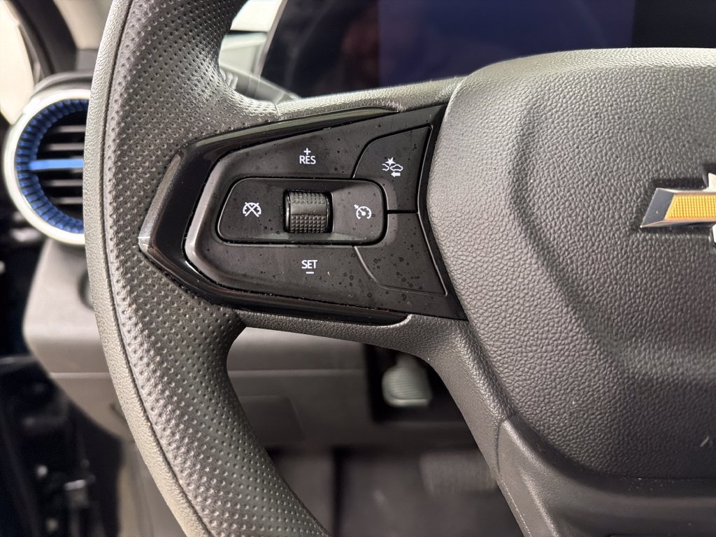 Used 2025 Chevrolet Trax LT FWD image 20