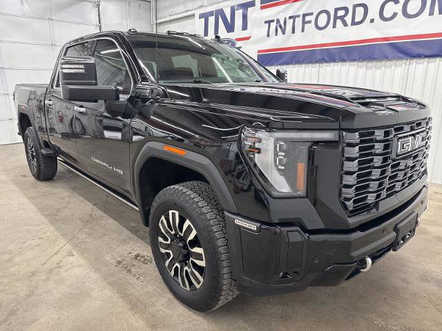 Used 2025 GMC Sierra 2500 Denali Ultimate w/ Max Trailering Package AWD/4WD image 2