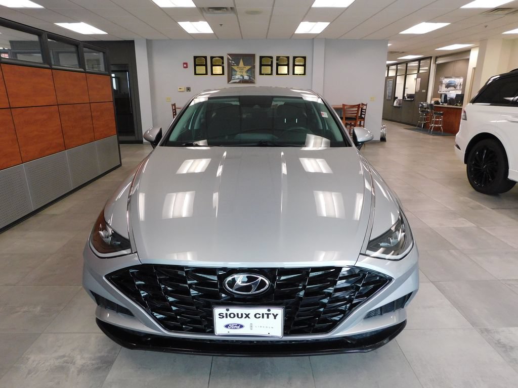 Used 2023 Hyundai Sonata SEL FWD image 2