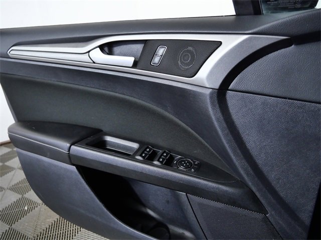 Certified 2020 Ford Fusion SE image 26