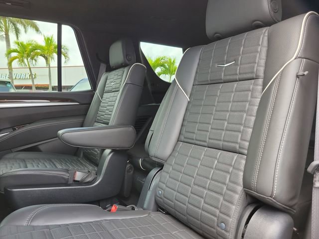 Used 2025 Cadillac Escalade Sport Platinum image 10