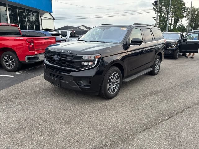 Certified 2025 Ford Expedition Active AWD/4WD image 11