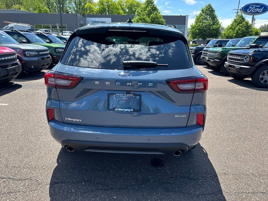Certified 2023 Ford Escape ST-Line w/ Tech Pack #1 AWD/4WD image 8