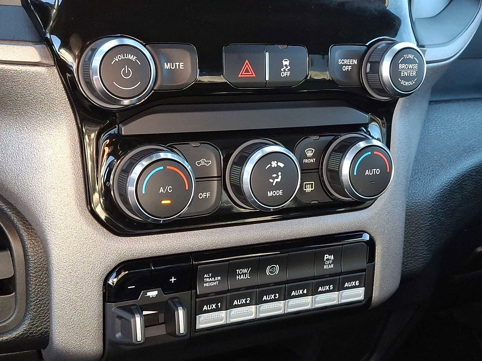 Used 2022 RAM 3500 Tradesman w/ Towing Technology Group image 15