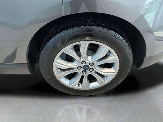 Certified 2019 Ford Edge Titanium w/ Cold Weather Package AWD/4WD image 34