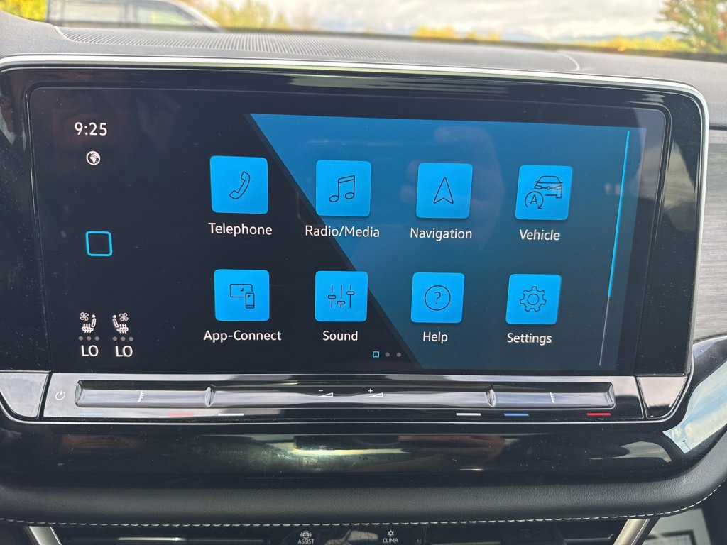 Used 2024 Volkswagen Atlas SEL image 14