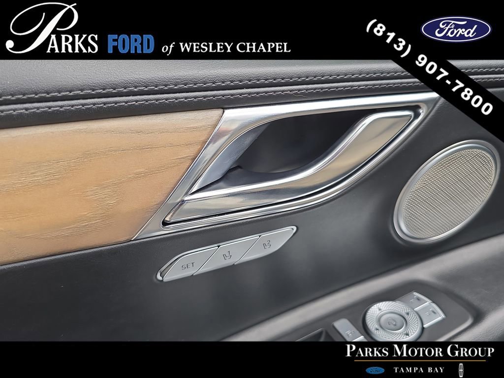 Used 2022 Genesis GV80 2.5T w/ Prestige Package 05 RWD image 17