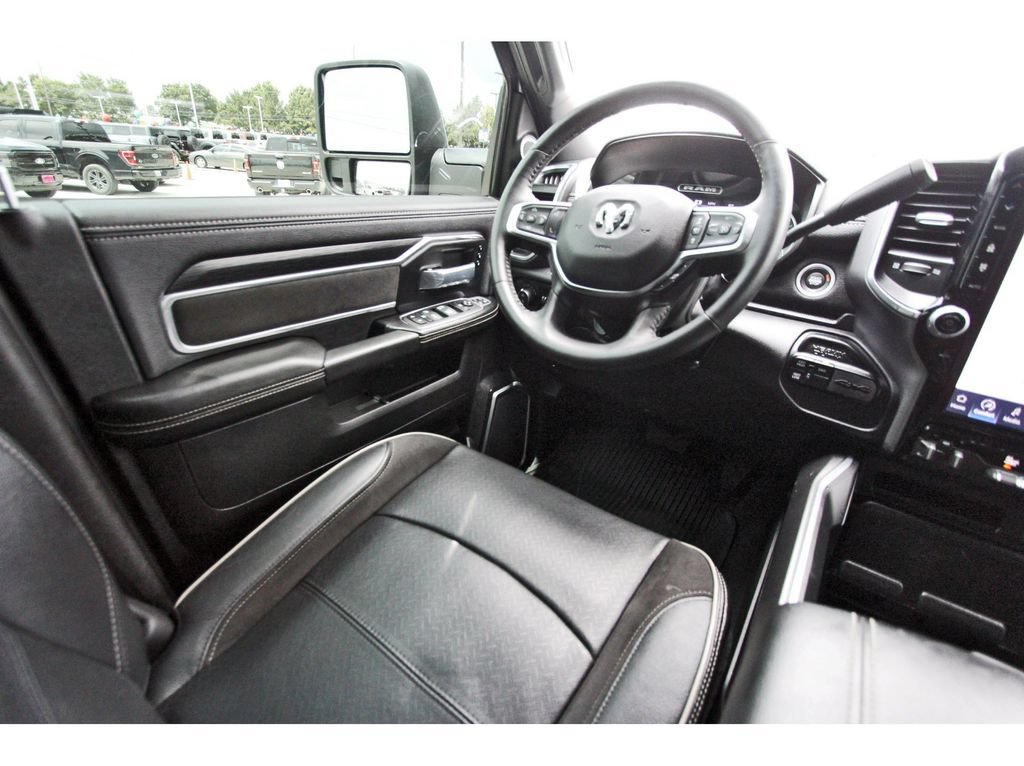 Used 2024 RAM 2500 Laramie w/ Sport Appearance Package AWD/4WD image 9