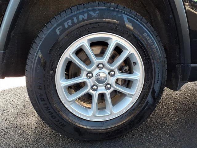 Used 2020 Jeep Grand Cherokee Laredo image 22