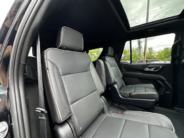 Used 2023 GMC Yukon SLT w/ SLT Premium Package AWD/4WD image 38