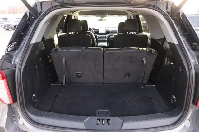 Certified 2023 Ford Explorer XLT w/ Equipment Group 202A image 7