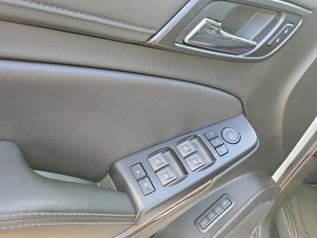 Used 2019 Chevrolet Tahoe LT w/ Luxury Package RWD image 25