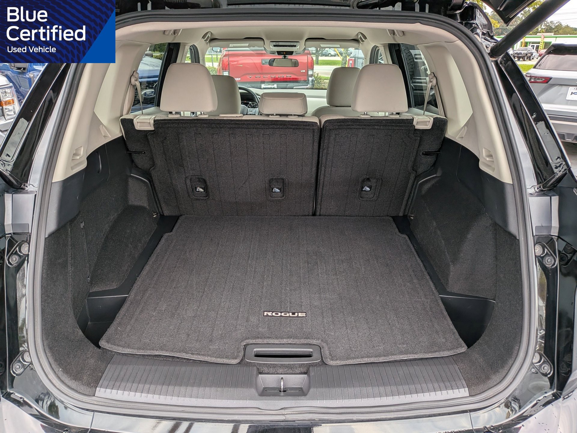 Used 2025 Nissan Rogue SV FWD image 15