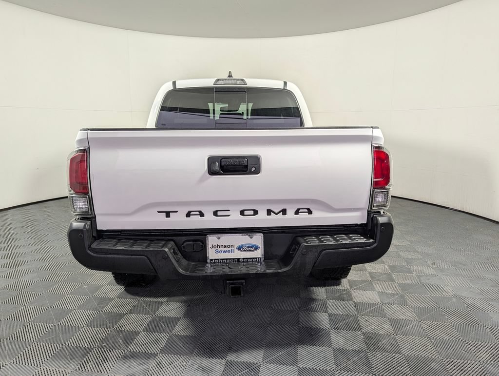 Used 2020 Toyota Tacoma TRD Off-Road w/ Technology Package RWD image 6