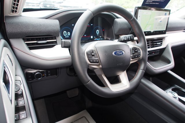 Certified 2026 Ford Explorer Active RWD image 17