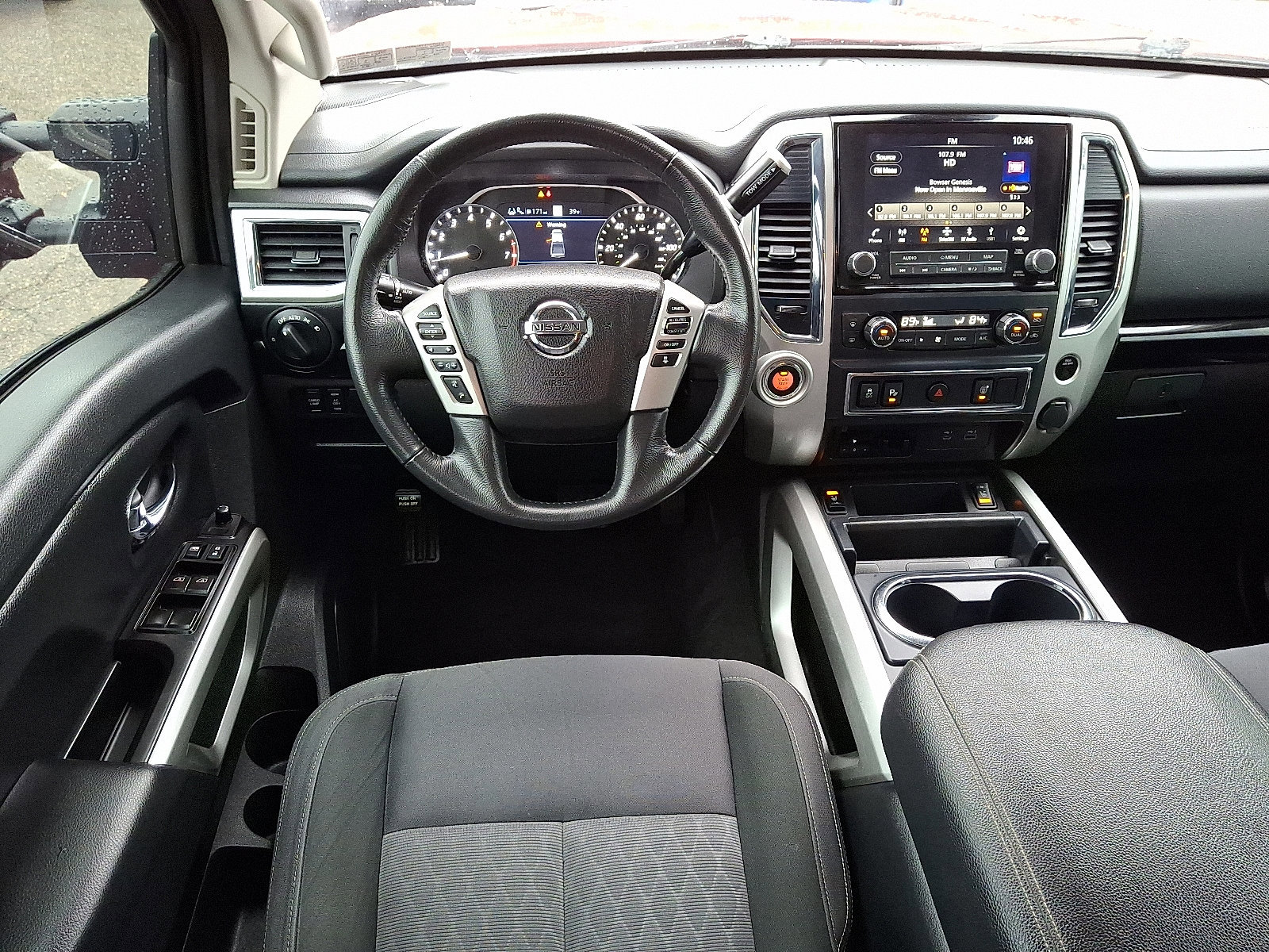 Used 2020 Nissan Titan SV w/ SV Convenience Package image 11