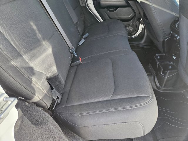 Used 2018 Jeep Wrangler Unlimited Sahara w/ Cold Weather Group image 19