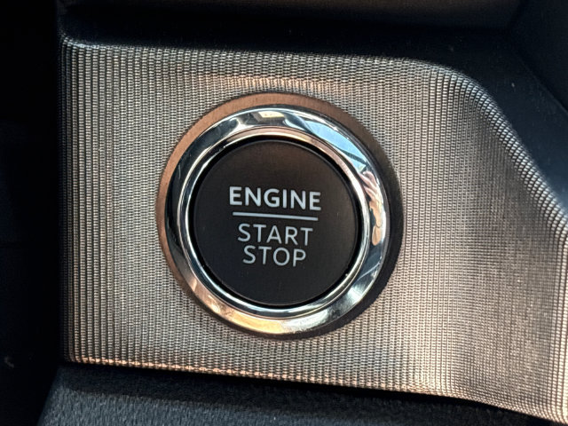 Certified 2025 Ford F350 Platinum AWD/4WD image 38