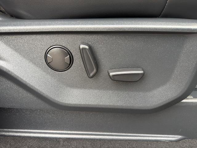 Certified 2025 Ford Expedition Max Platinum w/ Driver's Package image 14