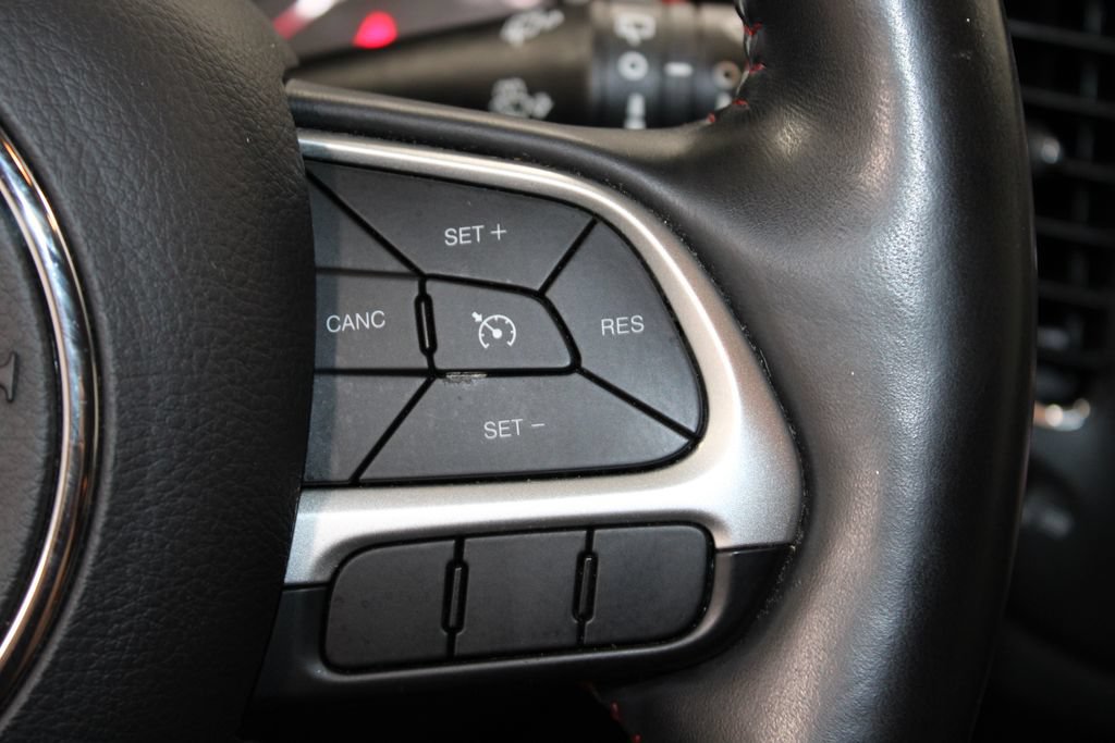 Used 2018 Jeep Compass Trailhawk w/ Leather Interior Group AWD/4WD image 36