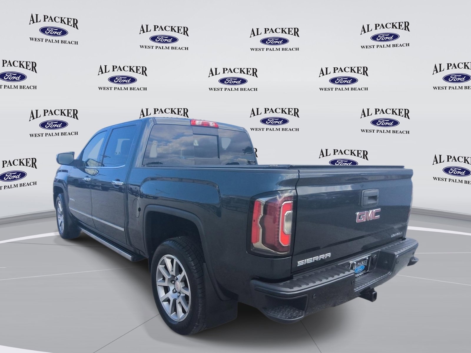 Used 2017 GMC Sierra 1500 Denali w/ Denali Ultimate Package AWD/4WD image 3