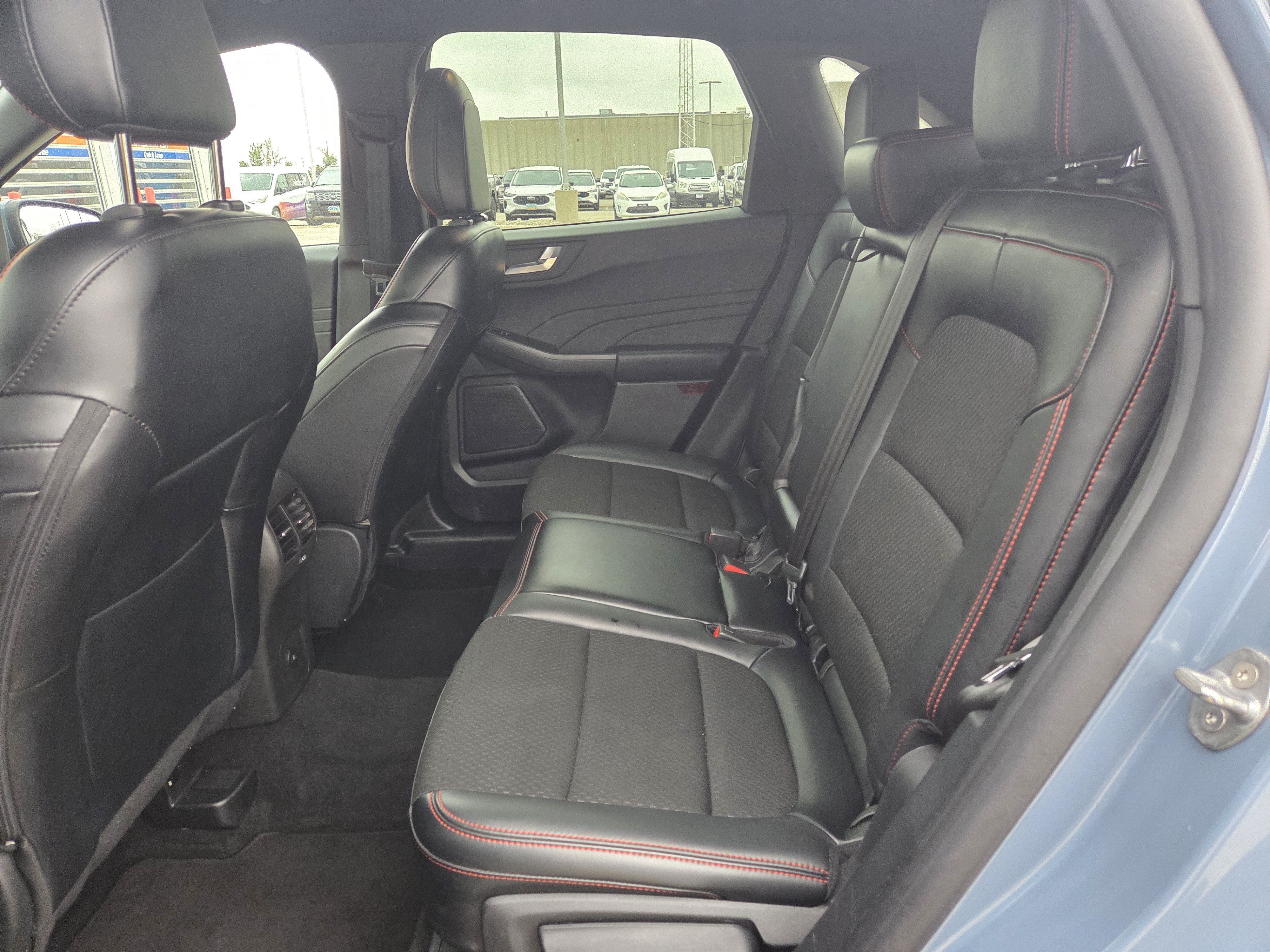 Certified 2025 Ford Escape ST-Line Select AWD/4WD image 21